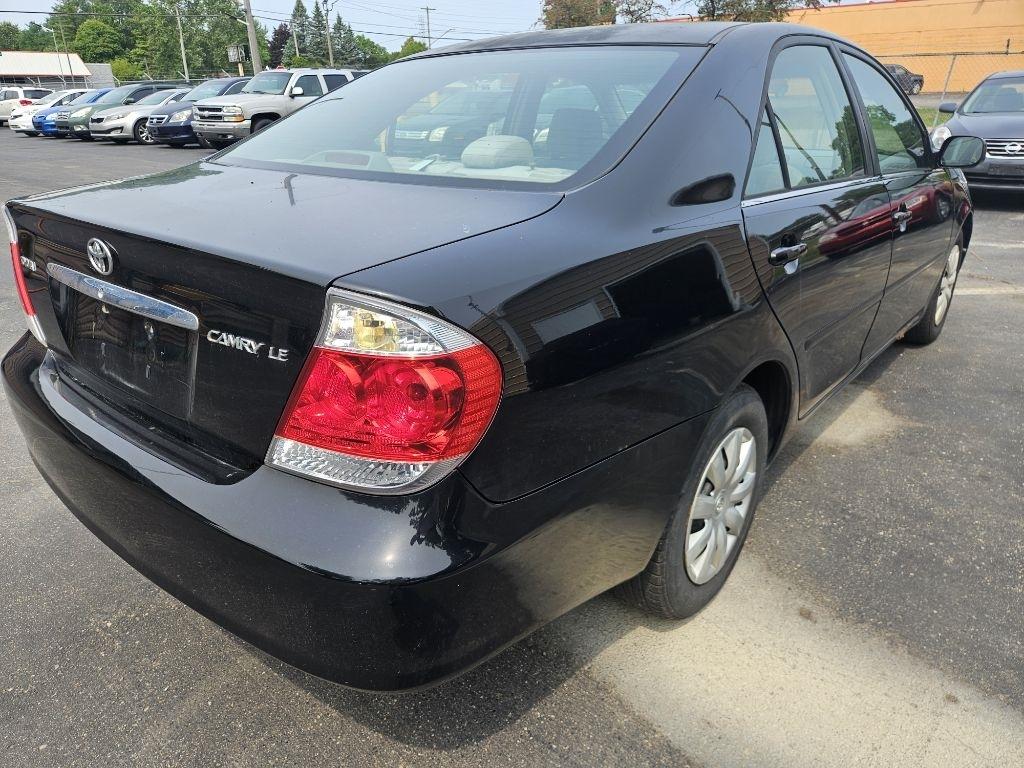 Toyota Camry LE 2005