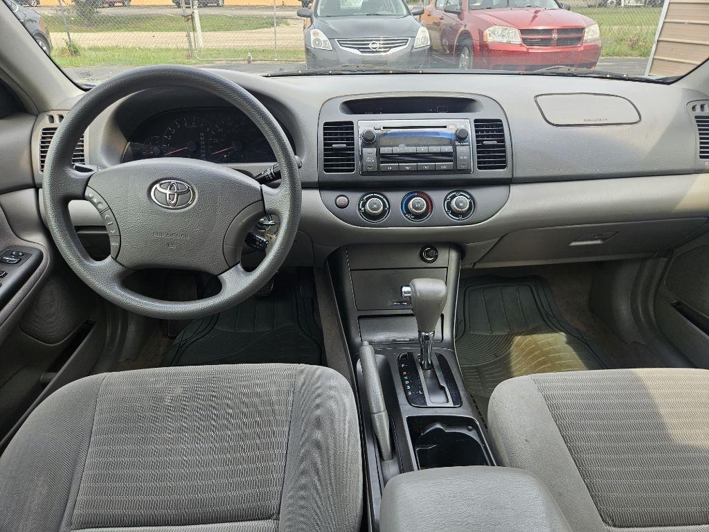 Toyota Camry LE 2005