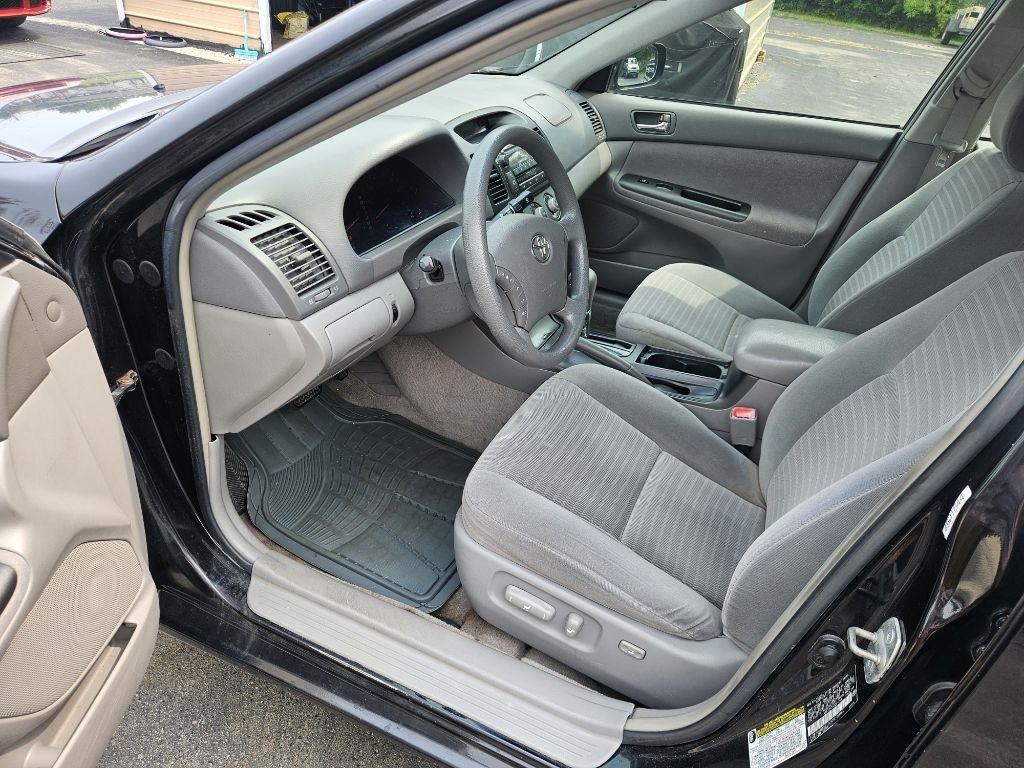 Toyota Camry LE 2005
