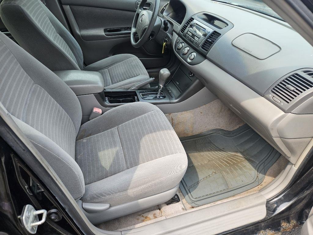 Toyota Camry LE 2005