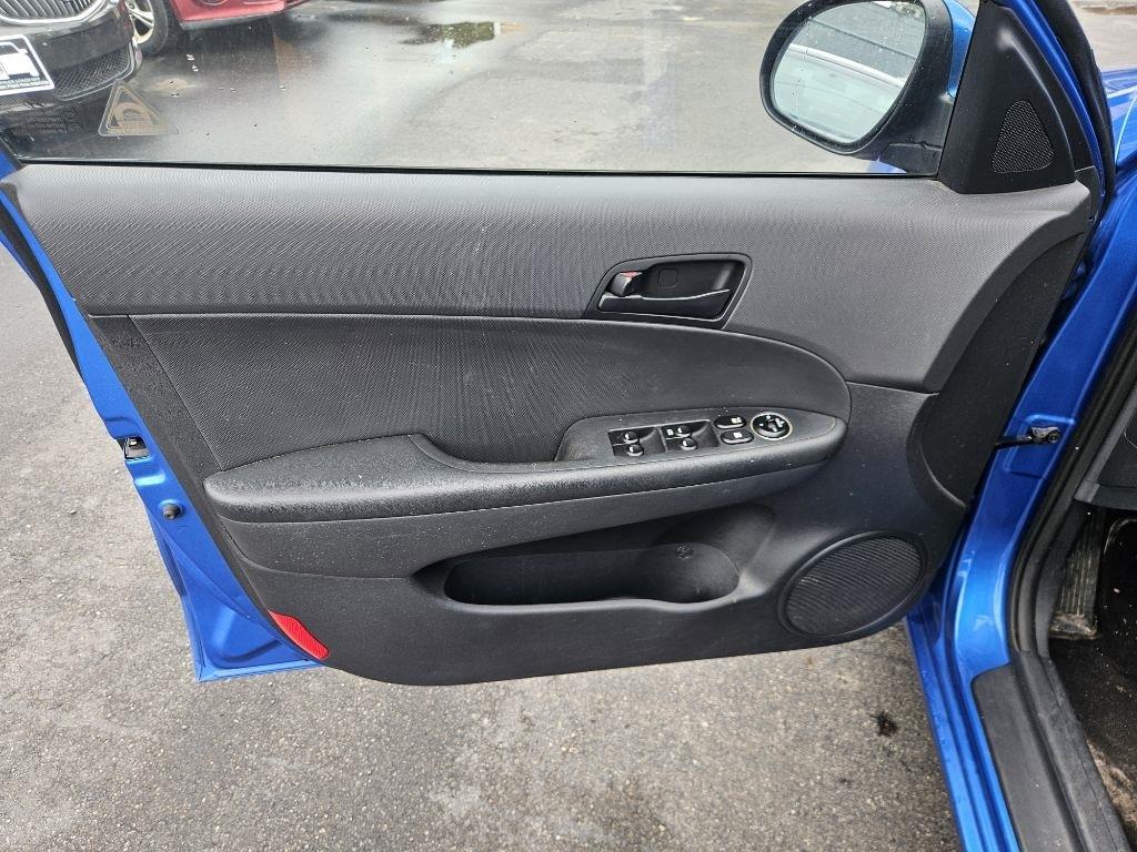 Hyundai Elantra Touring GLS Manual 2011