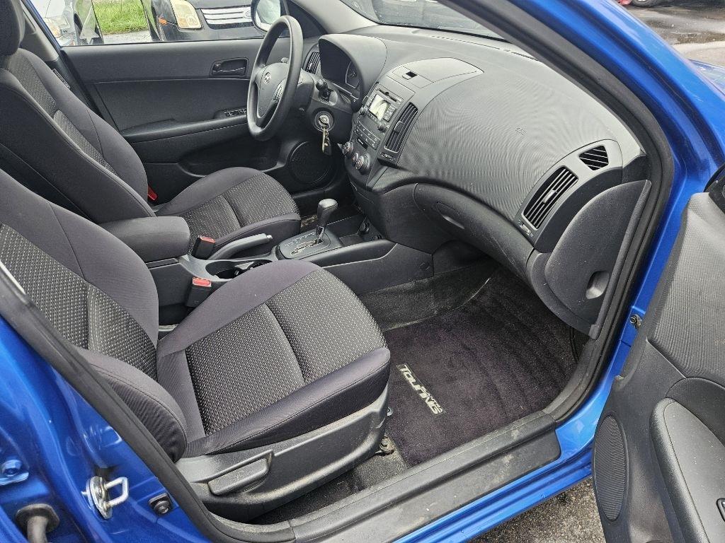 Hyundai Elantra Touring GLS Manual 2011