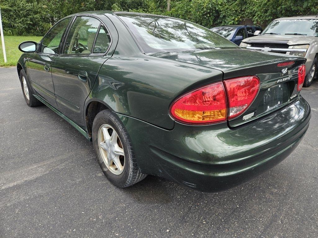 Oldsmobile Alero GL1 Sedan 2000
