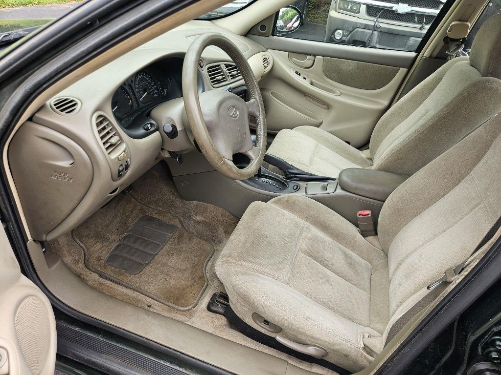 Oldsmobile Alero GL1 Sedan 2000