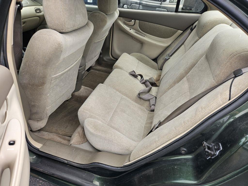 Oldsmobile Alero GL1 Sedan 2000