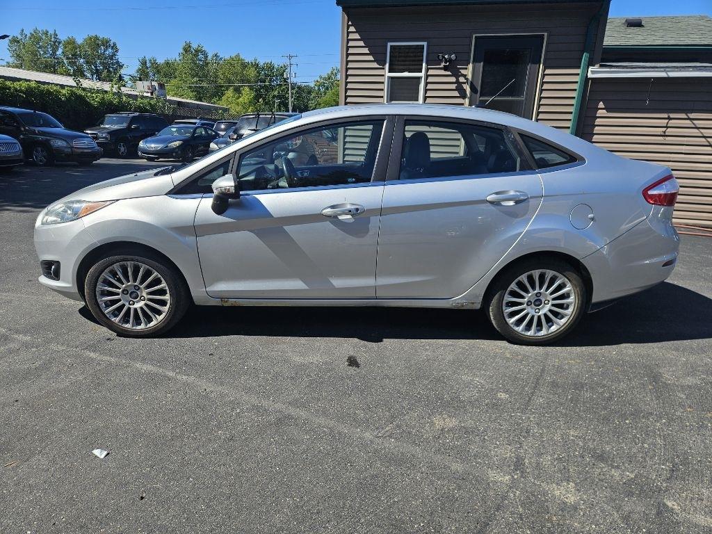 Ford Fiesta Titanium Sedan 2015