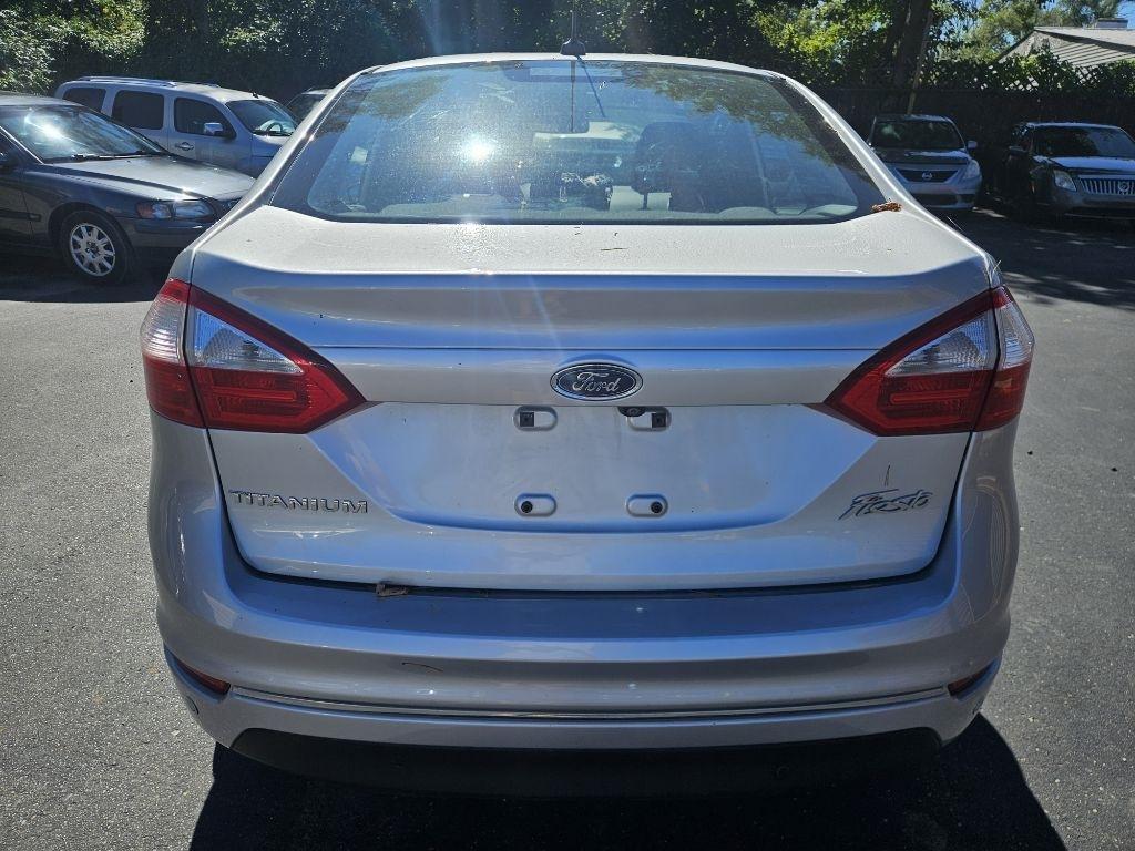 Ford Fiesta Titanium Sedan 2015