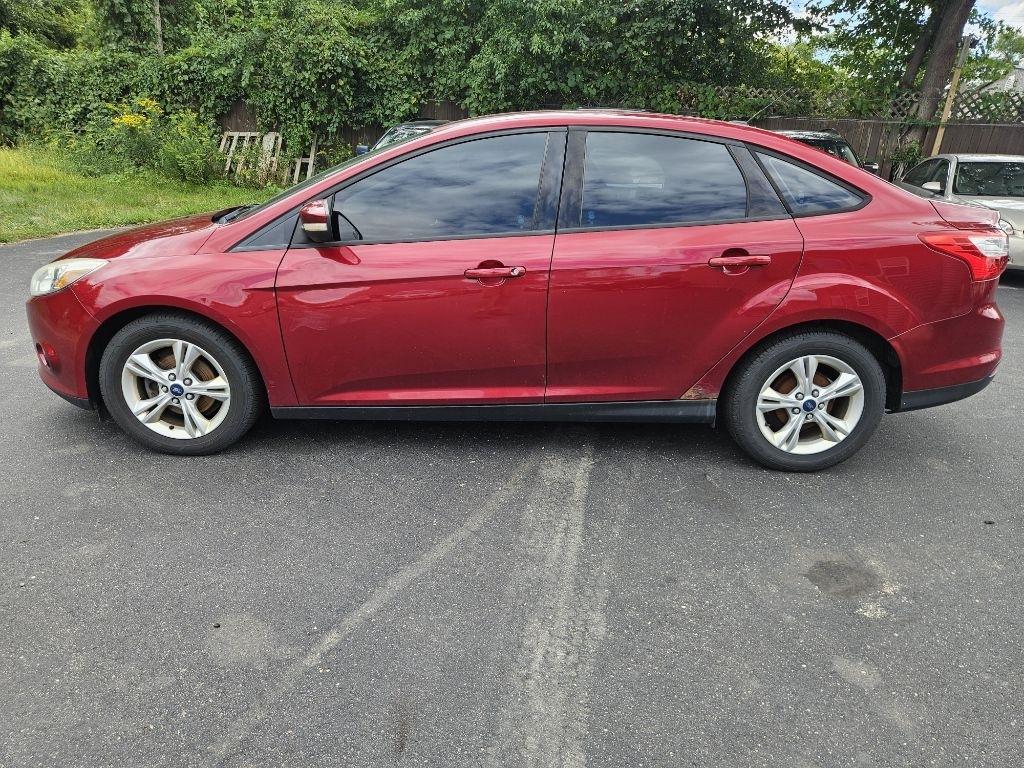 Ford Focus SE Sedan 2013