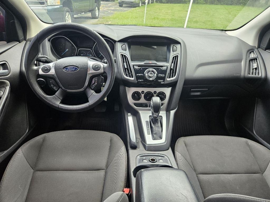 Ford Focus SE Sedan 2013