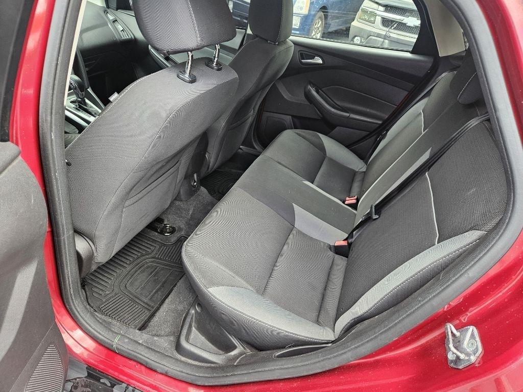 Ford Focus SE Sedan 2013