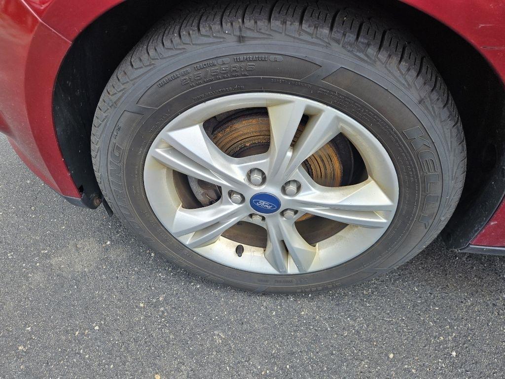 Ford Focus SE Sedan 2013