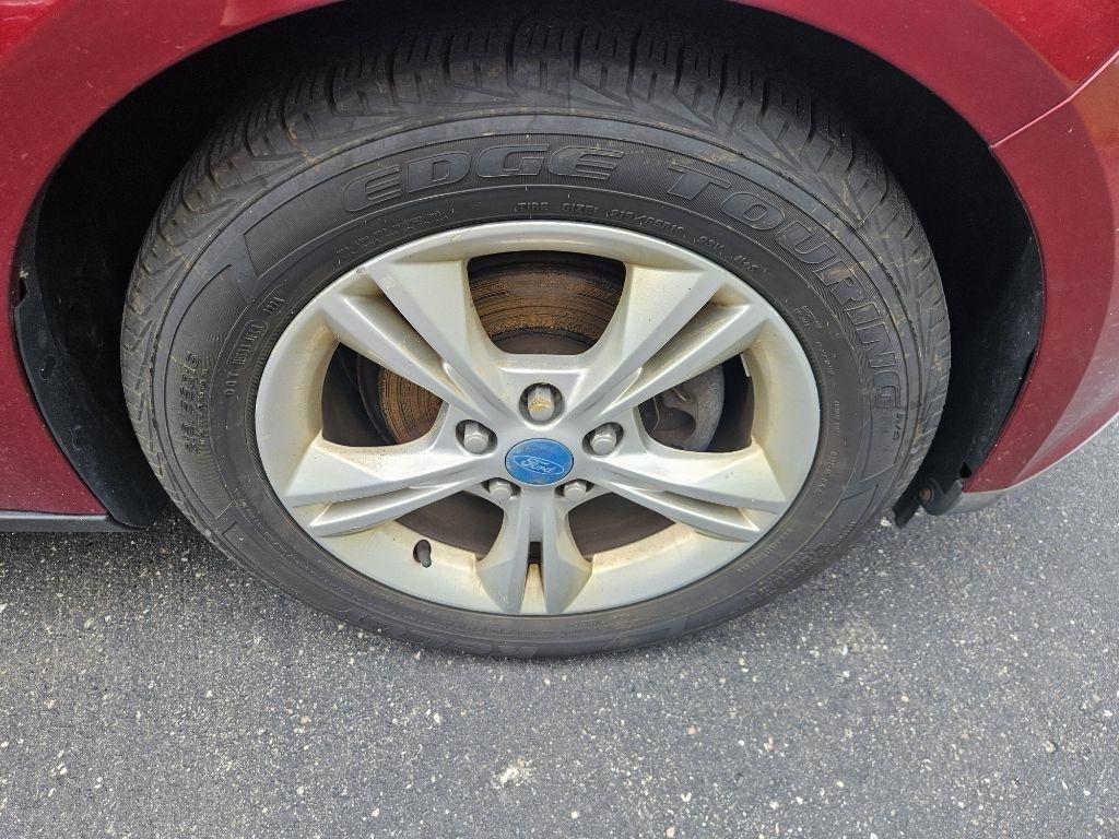 Ford Focus SE Sedan 2013