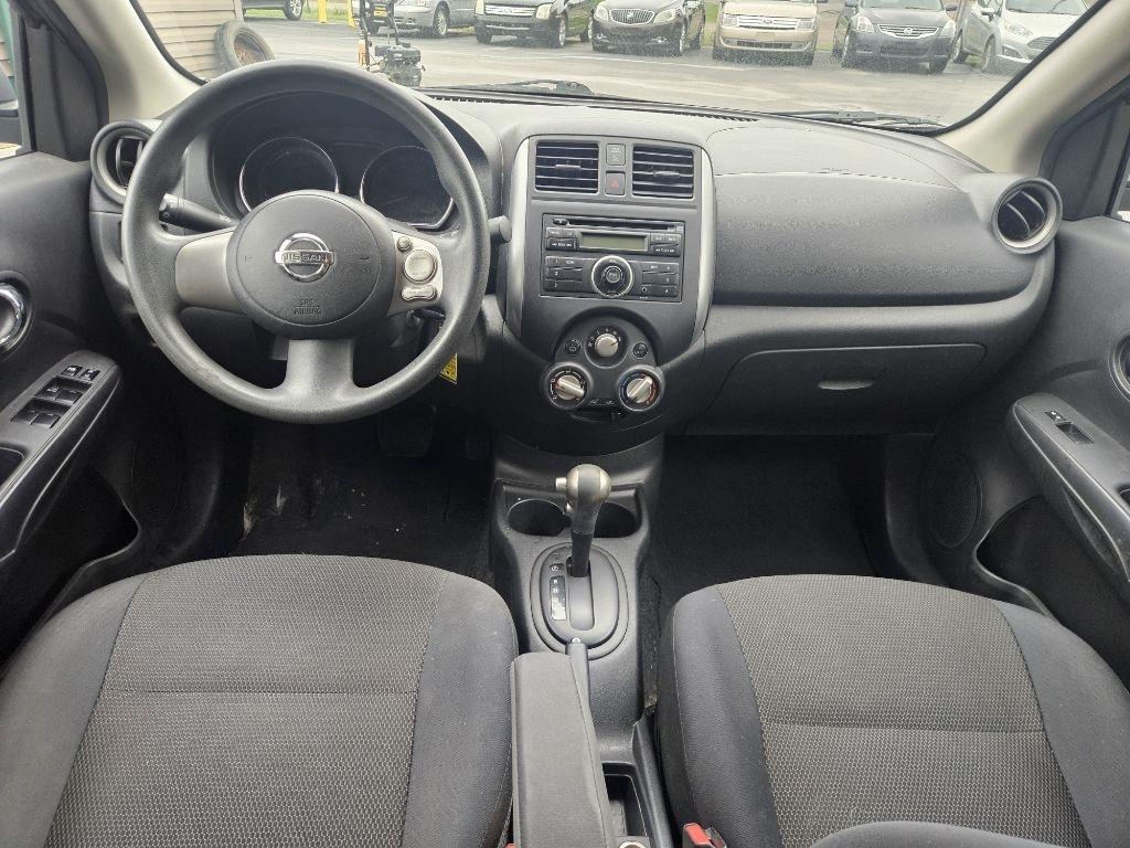 Nissan Versa 1.6 S 4A 2013