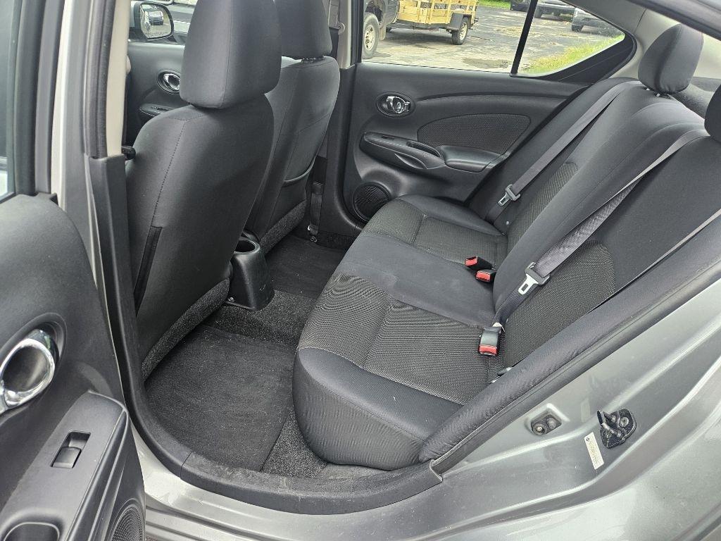 Nissan Versa 1.6 S 4A 2013