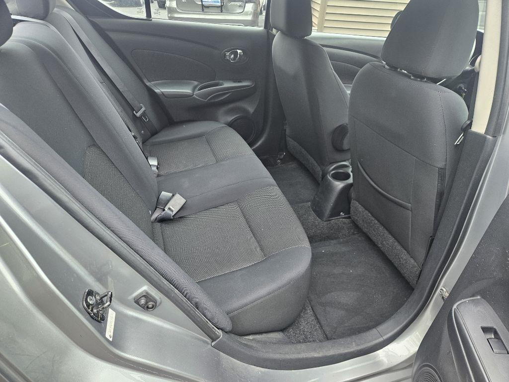 Nissan Versa 1.6 S 4A 2013