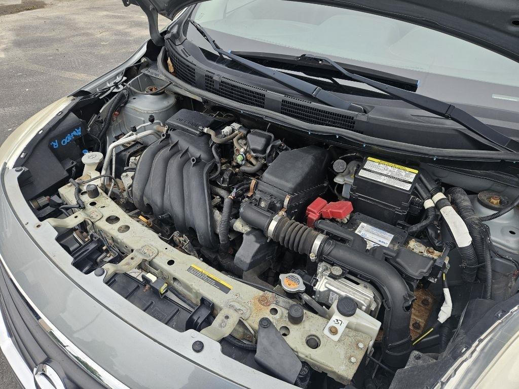 Nissan Versa 1.6 S 4A 2013
