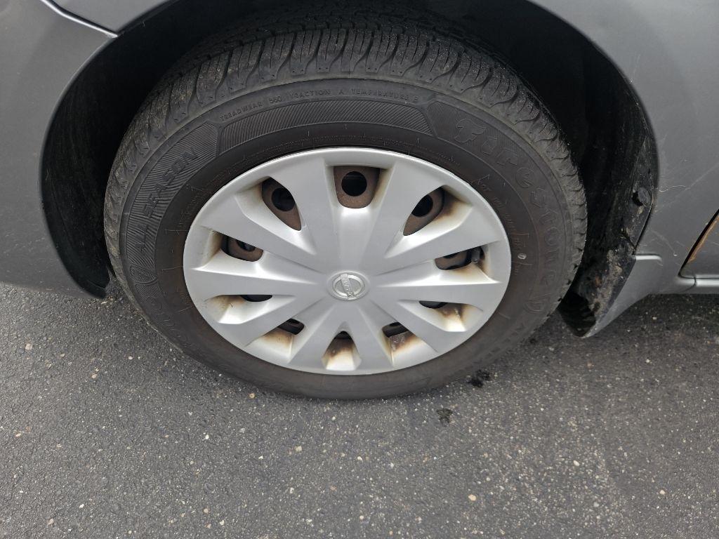 Nissan Versa 1.6 S 4A 2013