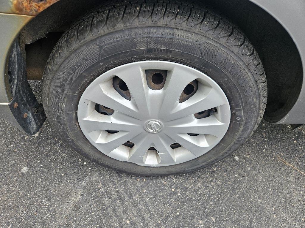Nissan Versa 1.6 S 4A 2013