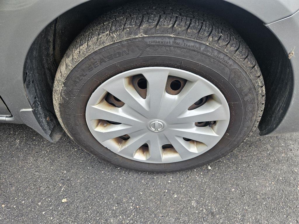 Nissan Versa 1.6 S 4A 2013