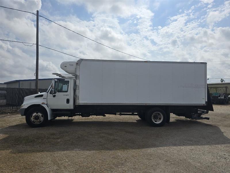 2013 International DuraStar 4300 