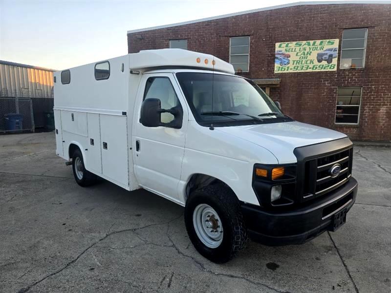 Ford Econoline E-350 Super Duty 2011