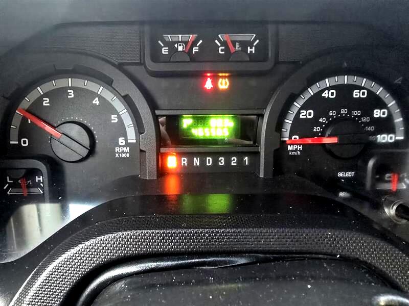 Ford Econoline E-350 Super Duty 2011