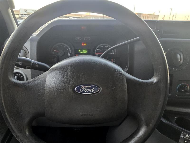 Ford Econoline E-350 Super Duty 2011