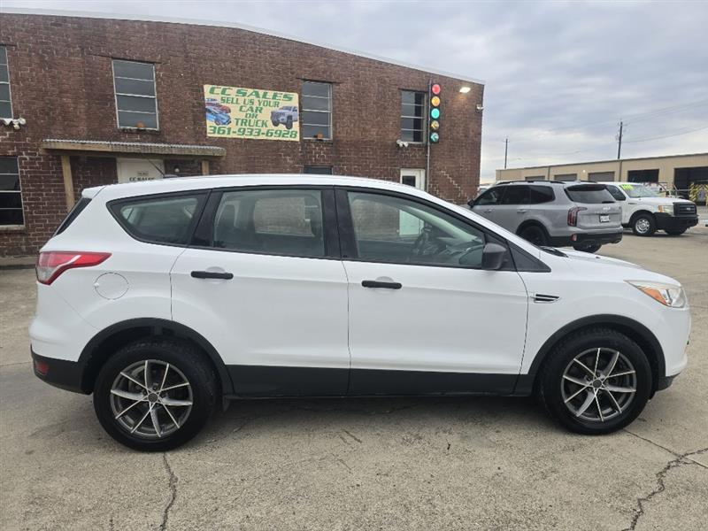 Ford Escape S FWD 2013