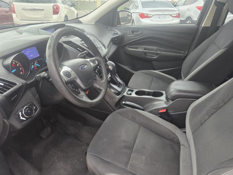 Ford Escape S FWD 2013