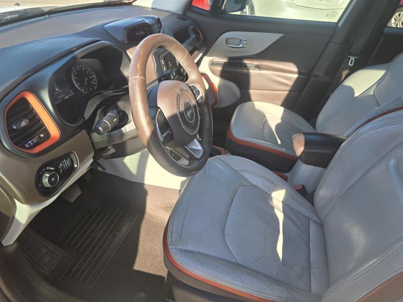 Jeep Renegade photo 9
