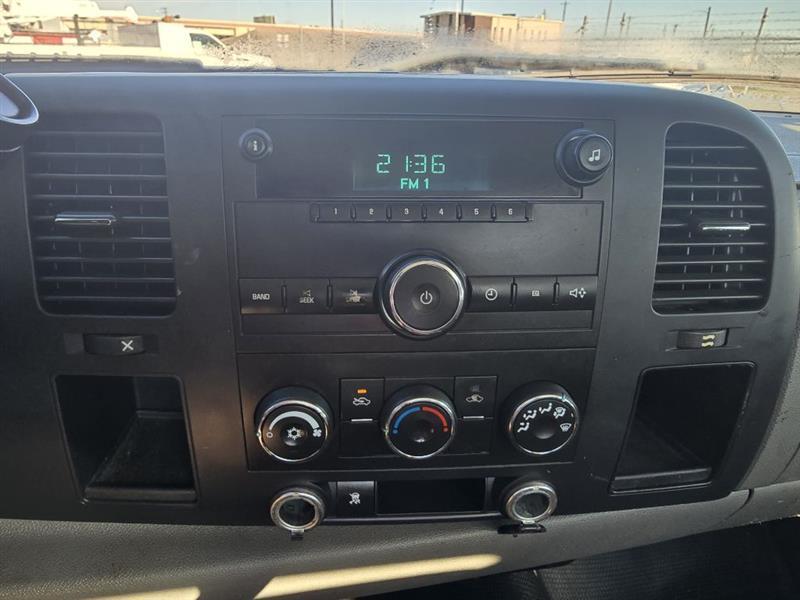 Chevrolet Silverado 2500HD Work Truck Long Box 2WD 2011