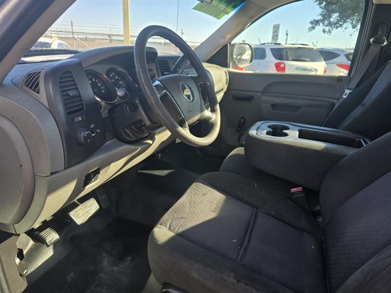 Chevrolet Silverado 2500HD Work Truck Long Box 2WD 2011