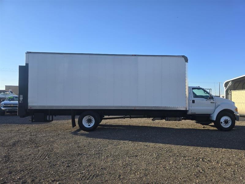 Ford F-750 Regular Cab 2WD DRW 2009