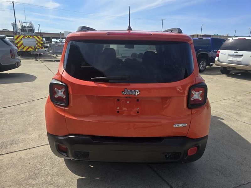 2016 Jeep Renegade Latitude - Photo 5