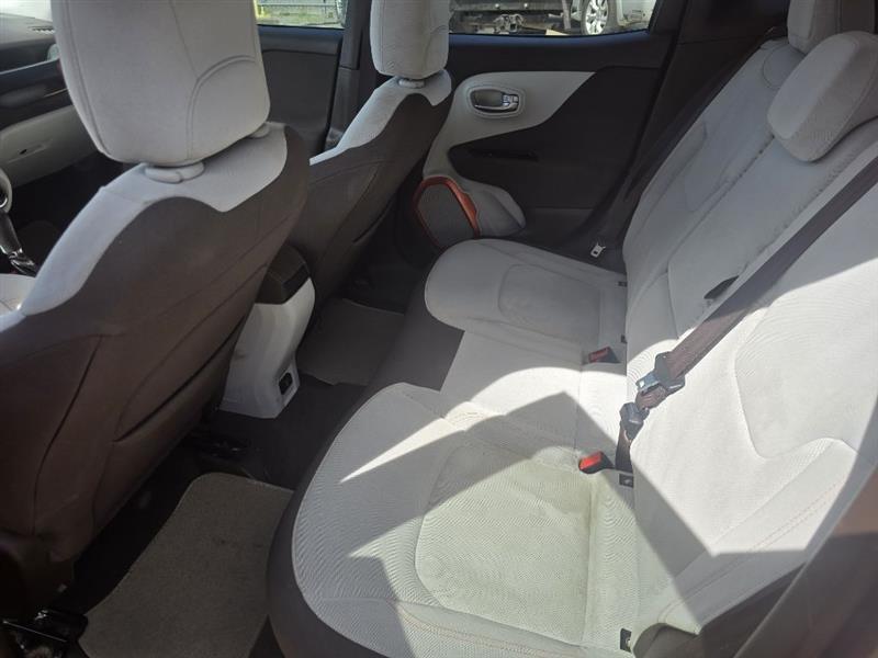 2016 Jeep Renegade Latitude - Photo 11