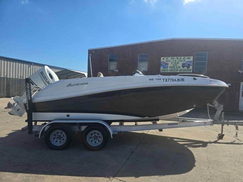 Hurricane Deck Boat  2021