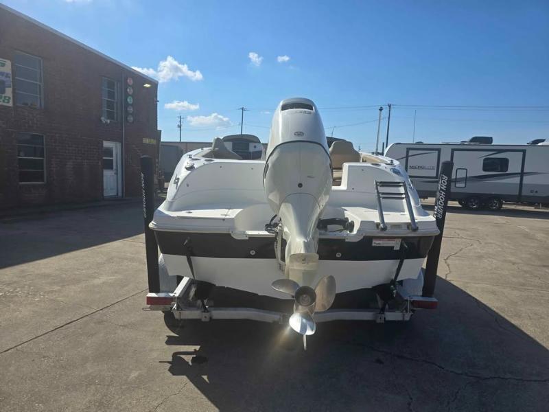 Hurricane Deck Boat  2021