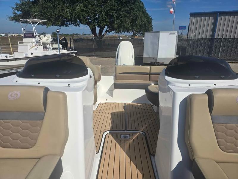 Hurricane Deck Boat  2021