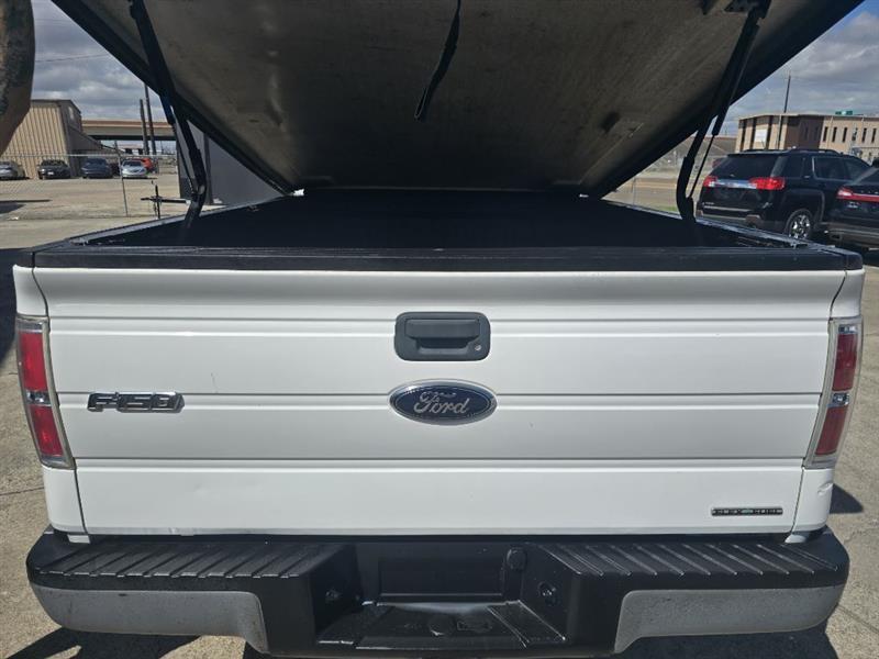 Ford F-150 XL SuperCab 8-ft. Bed 2WD 2012