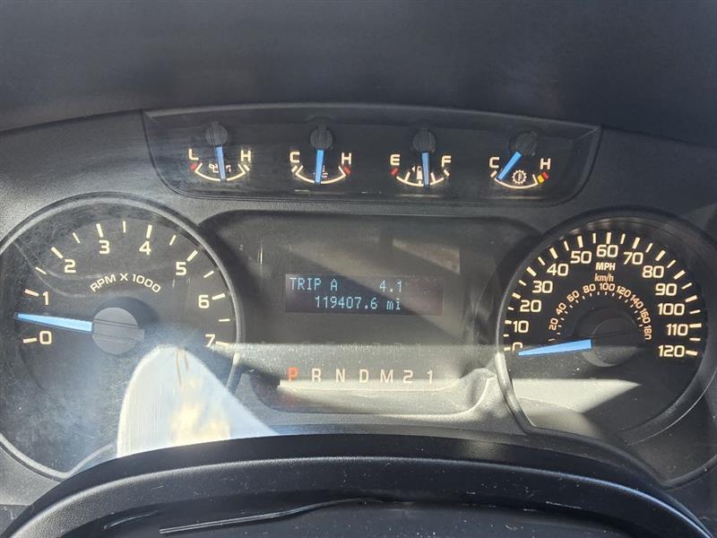Ford F-150 XL SuperCab 8-ft. Bed 2WD 2012