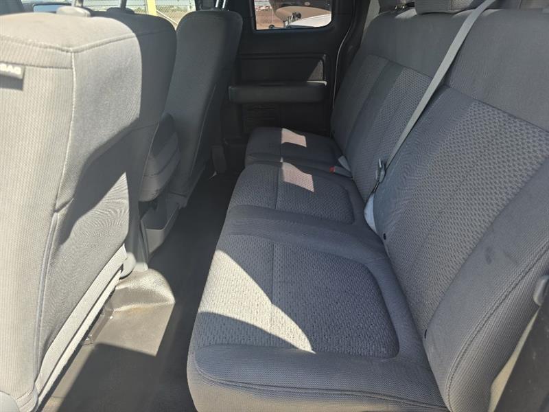 Ford F-150 XL SuperCab 8-ft. Bed 2WD 2012