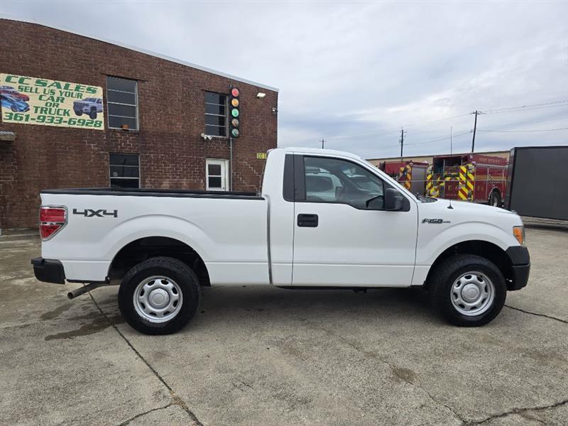 Ford F-150 XLT 8-ft. Bed 4WD 2013