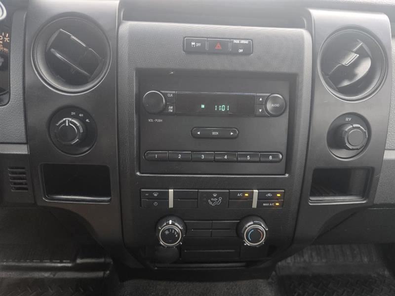 Ford F-150 XLT 8-ft. Bed 4WD 2013