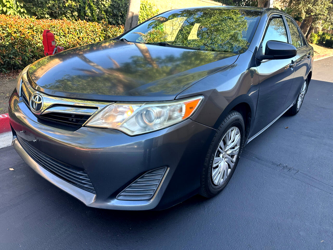 2012 Toyota Camry 2014.5 4dr Sdn I4 Auto LE (Natl)