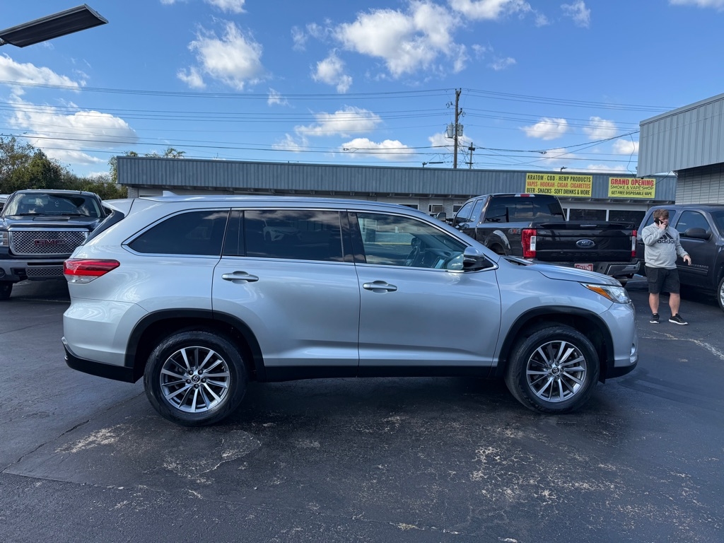 Toyota Highlander XLE FWD V6 2019 Toyota Highlander XLE FWD V6 2019