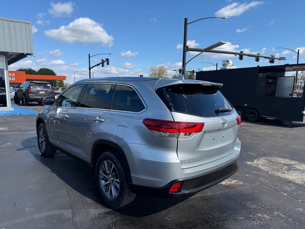 Toyota Highlander XLE FWD V6 2019 Toyota Highlander XLE FWD V6 2019