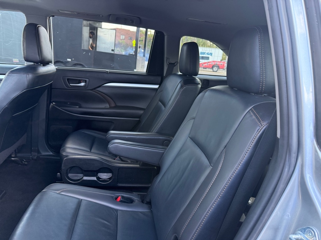 Toyota Highlander XLE FWD V6 2019 Toyota Highlander XLE FWD V6 2019