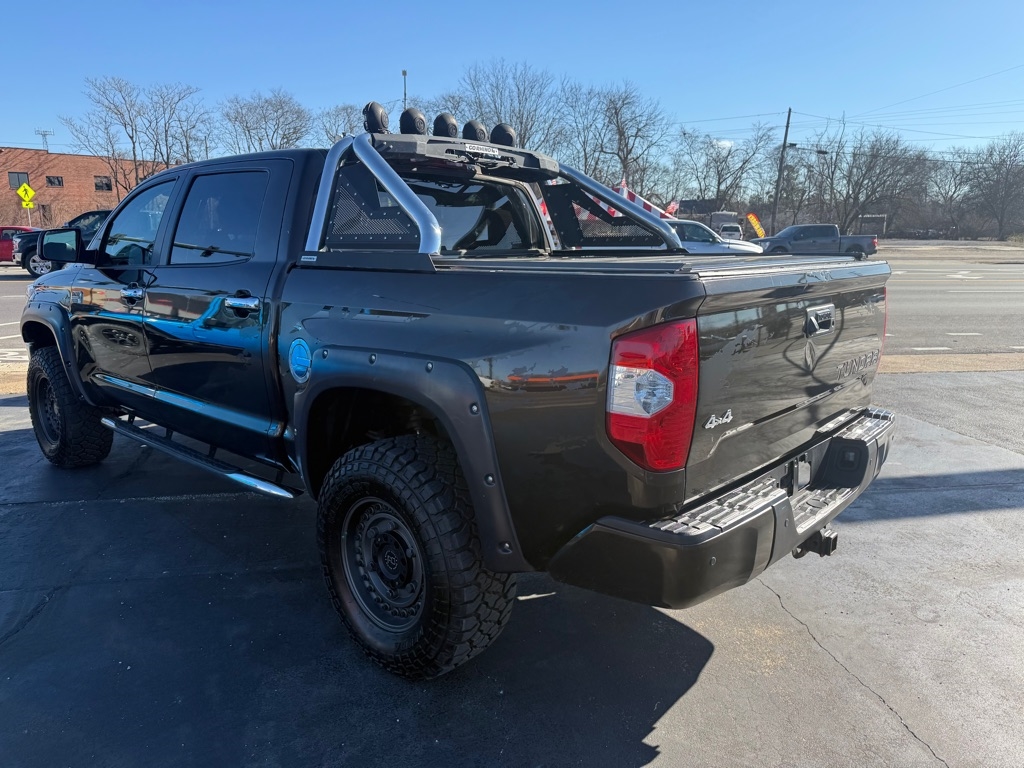 Toyota Tundra Platinum CrewMax 5.7L FFV 4WD 2018