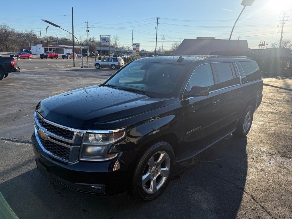 Chevrolet Suburban LT 4WD 2017