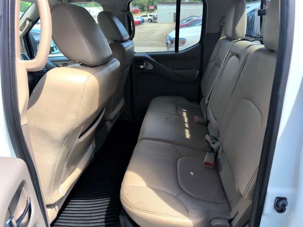 Nissan Frontier SL Crew Cab 2WD 2014 Nissan Frontier SL Crew Cab 2WD 2014